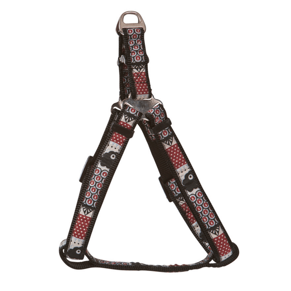 Hamish McBeth contrasting black and red webbing dog harness is perfect for outdoors. It is made with extra strong stitching, is rust proof and can be easily washed after rolling in the mud. Matching lead and collar also available.