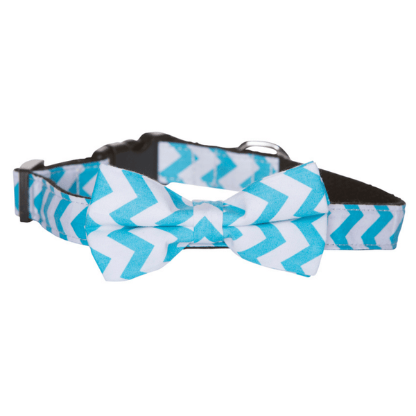 Hamish McBeth stylish blue chevron bowtie is an adjustable collar and includes a removable bow tie giving you the option to dress it up or down as mood suits you and your pup. Handmade from quality cotton fabric and strong yet soft webbing that provides best style and comfort.
