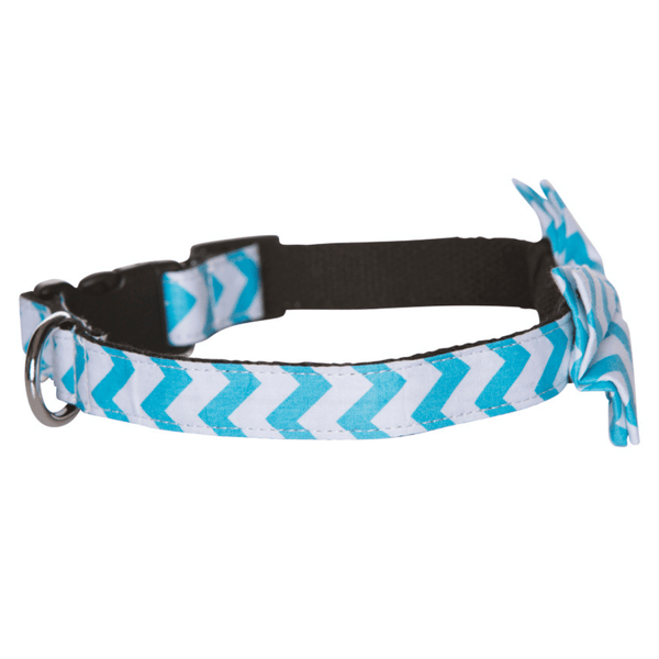 Hamish McBeth stylish blue chevron bowtie is an adjustable collar and includes a removable bow tie giving you the option to dress it up or down as mood suits you and your pup. Handmade from quality cotton fabric and strong yet soft webbing that provides best style and comfort.