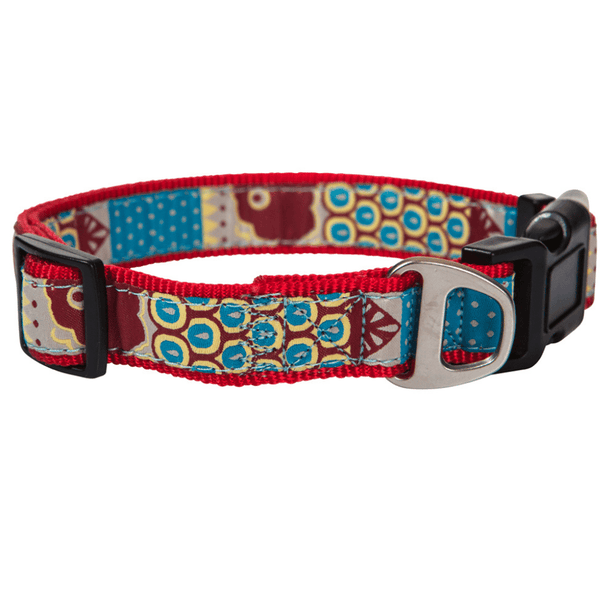 Hamish McBeth bright Swimmable red webbing collar is perfect for outdoor walks and playing in the water or mud.  It is made with extra strong stitching, is rust proof and can be easily washed after rolling in the mud.  The colourful ribbon overlay sets the scene for a summer of fun. Matching lead and harness available.